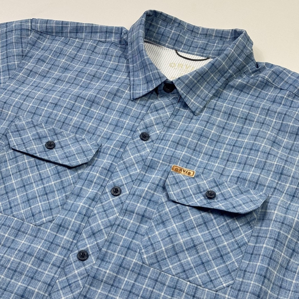 Orvis Shirt Mens Medium Blue Plaid Polyester Short Sleeve Button Front Casual